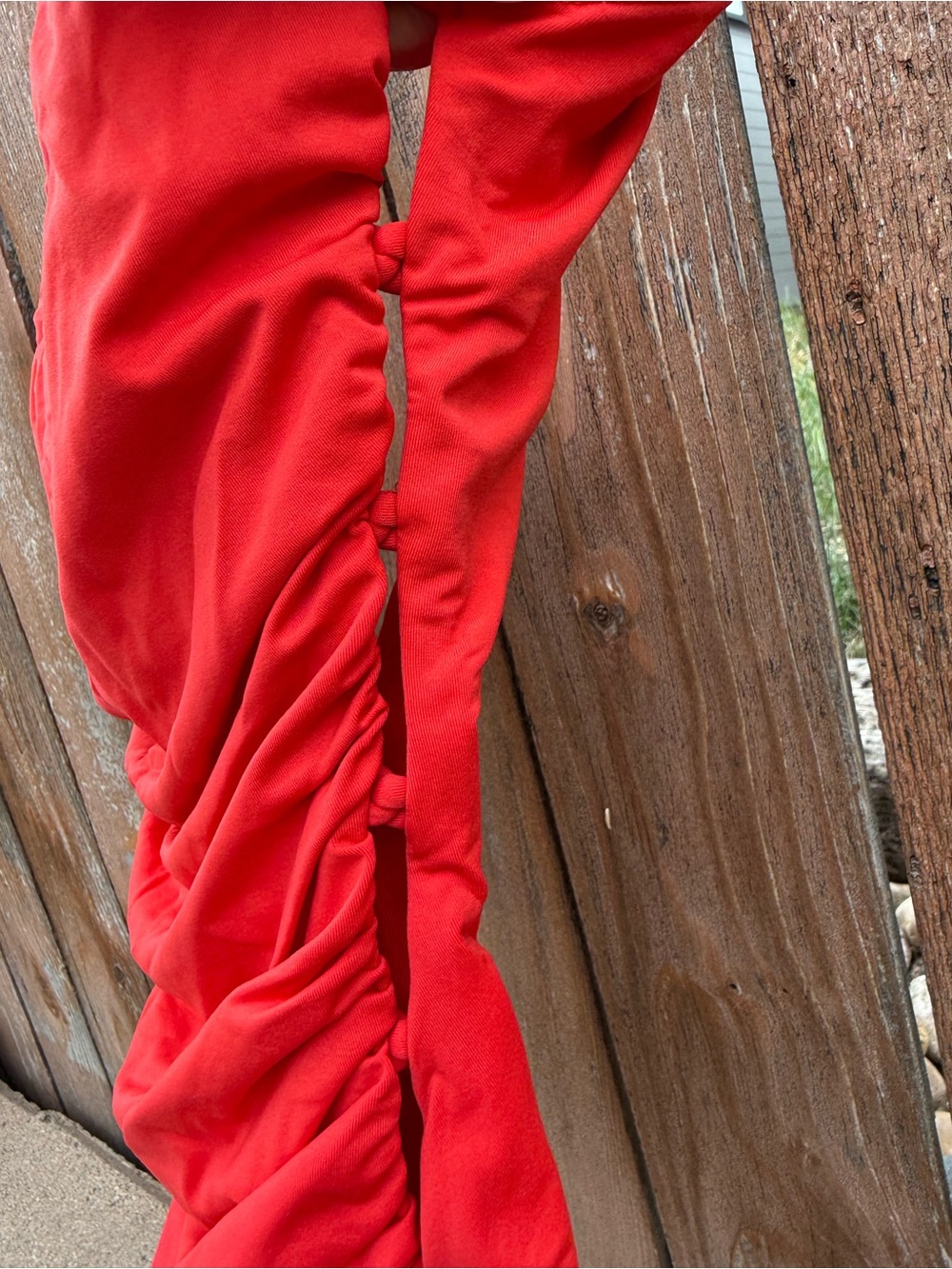 Carmen Marc Valvo Women’s Red Ruched Cut Out One Piece Swimsuit Size 8 - Picture 5 of 11